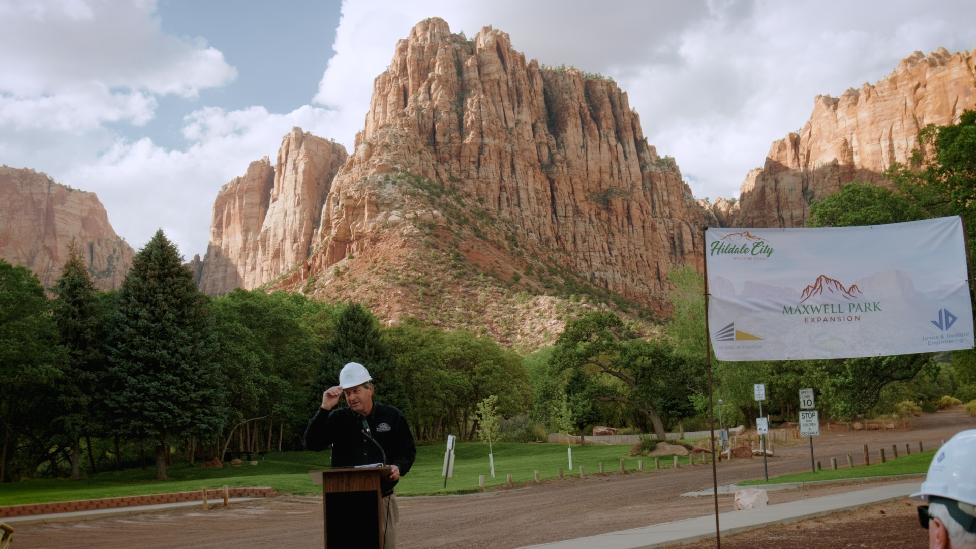 Crowd gathered at the Maxwell Park groundbreaking event